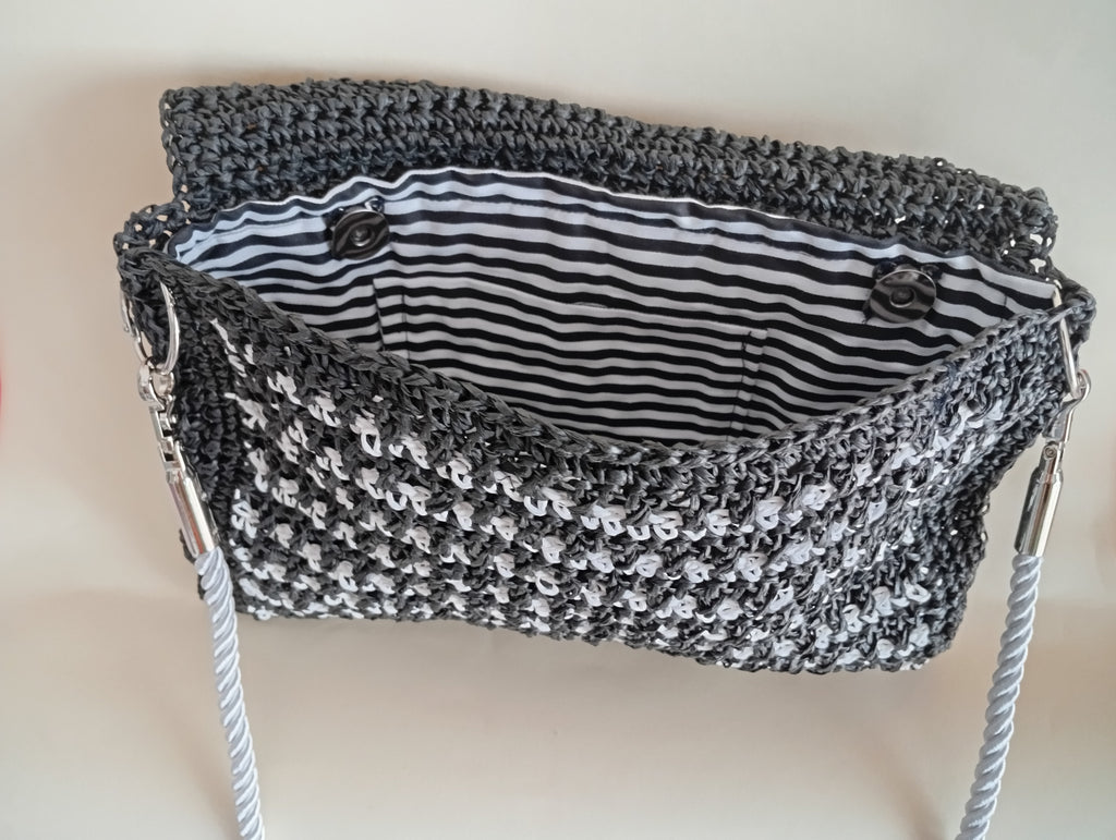 Cartera de rafia